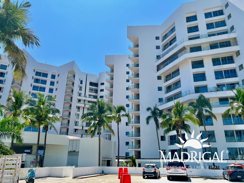 Tikal | Departamento en venta en Playa Diamante Acapulco para su reconstrucción