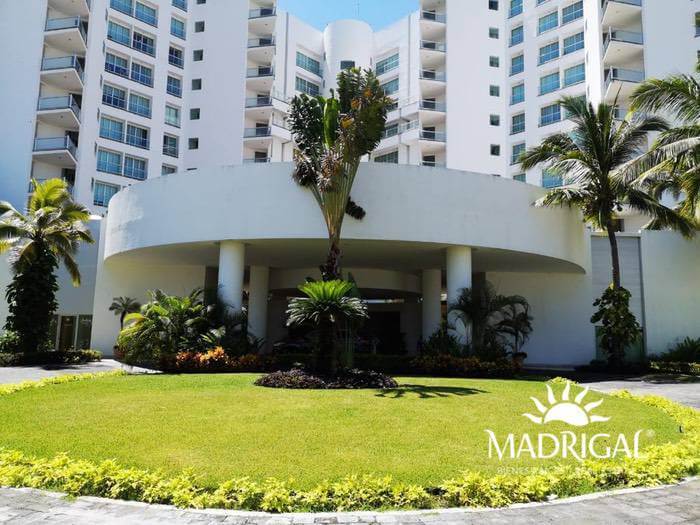 Tikal | Departamento en venta en Playa Diamante Acapulco para su reconstrucción