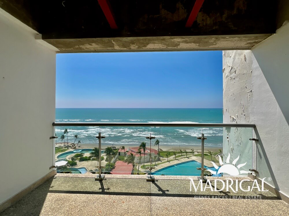 Tikal | Departamento en venta en Playa Diamante Acapulco para su reconstrucción