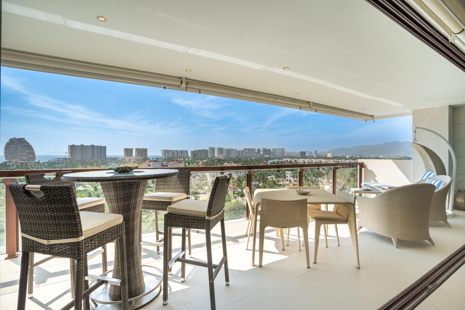 La Isla | Four-Bedroom Duplex for Sale with Beach Access