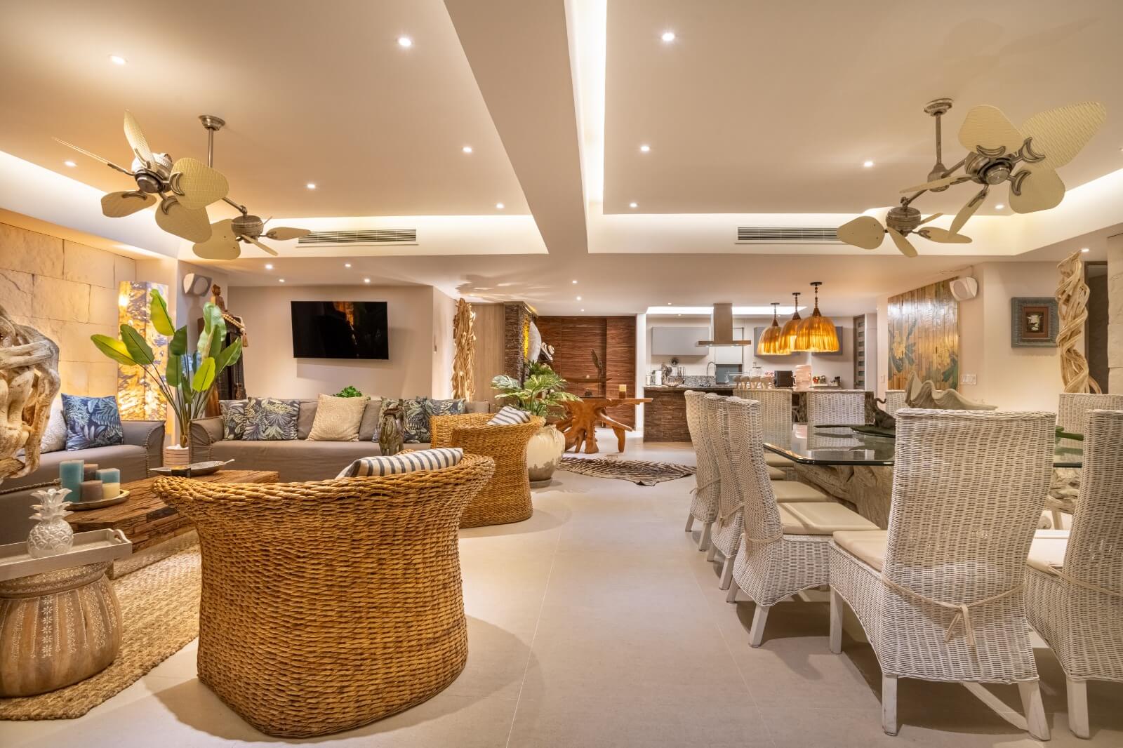 La Isla | Four-Bedroom Duplex for Sale with Beach Access