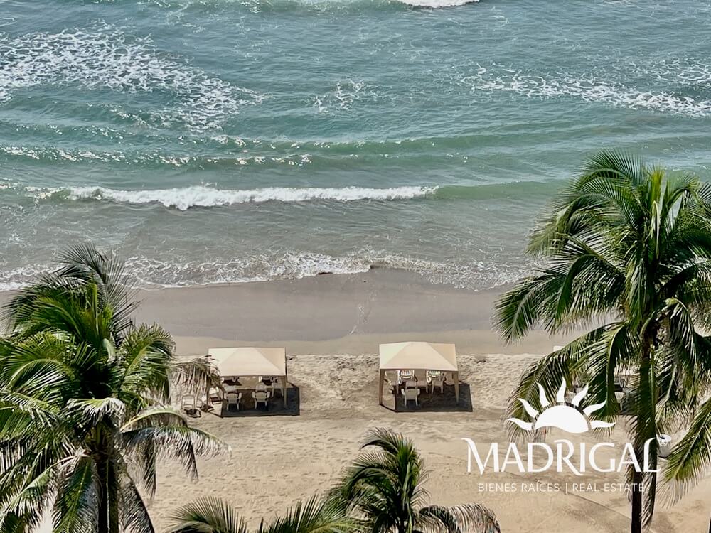 Residencial Playamar | Departamento en venta frente a playa diamante en Acapulco, de 248m2 con 4 recamaras