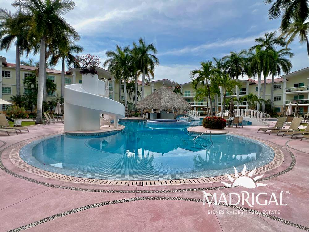 Diamante Lakes, two-bedroom apartment for sale