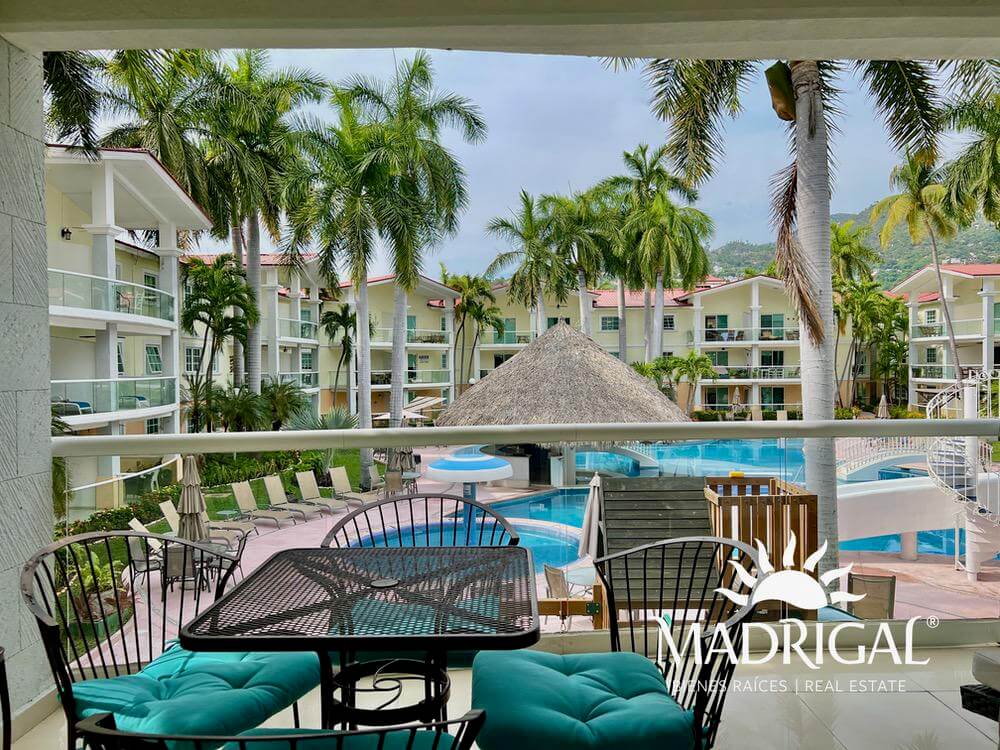 Diamante Lakes, two-bedroom apartment for sale