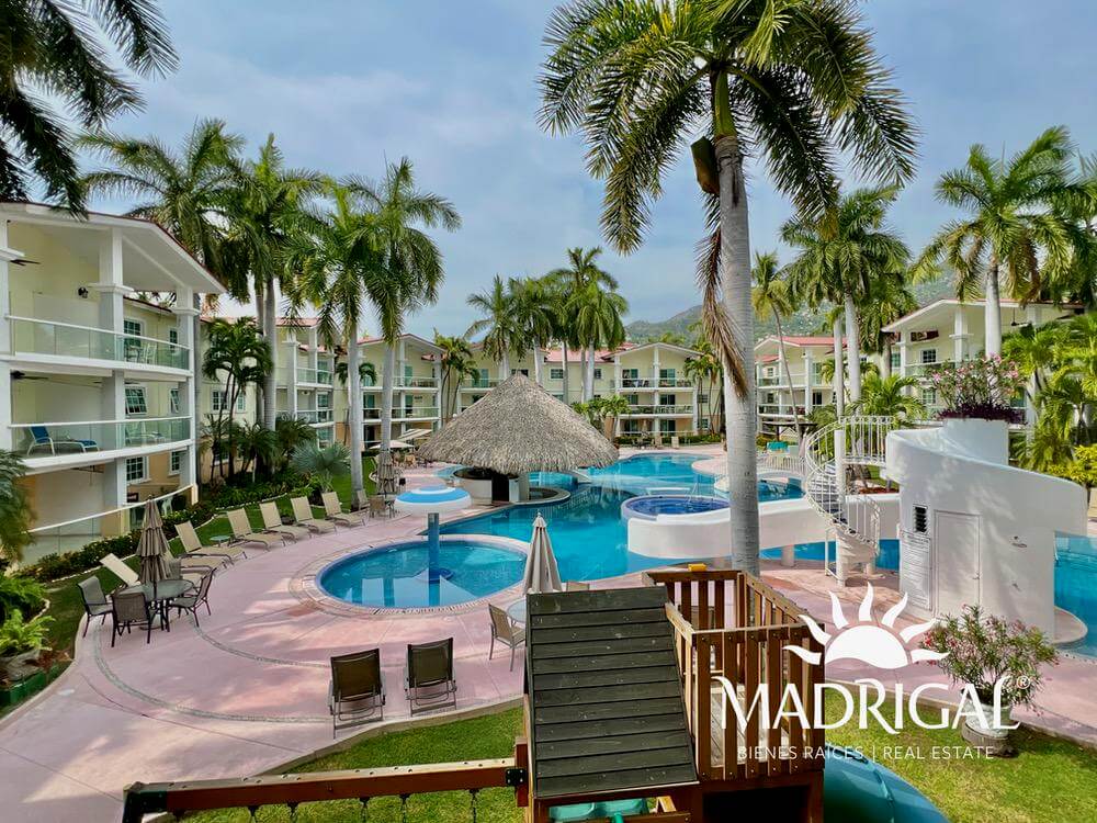 Diamante Lakes, two-bedroom apartment for sale