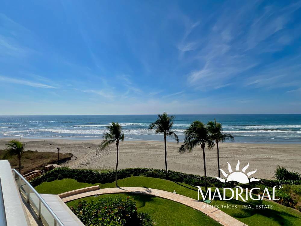 Playamar Tres Cantos Fase 1 departamento en venta frente a playa en esquina