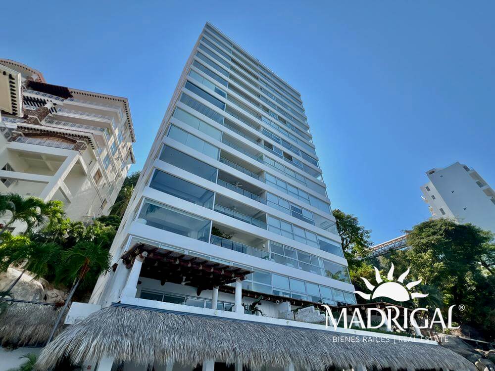 Brisamar - Pent House para su Reconstrucción Frente Al Mar con Muelle