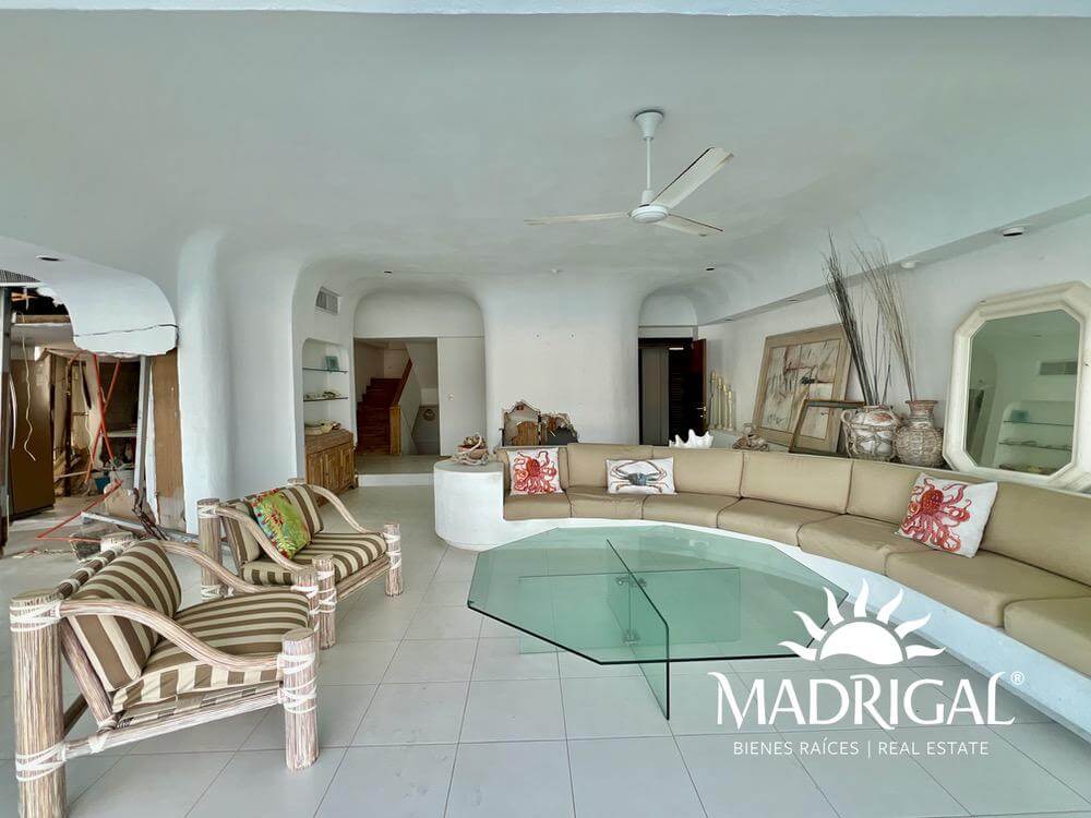 Brisamar - Pent House para su Reconstrucción Frente Al Mar con Muelle