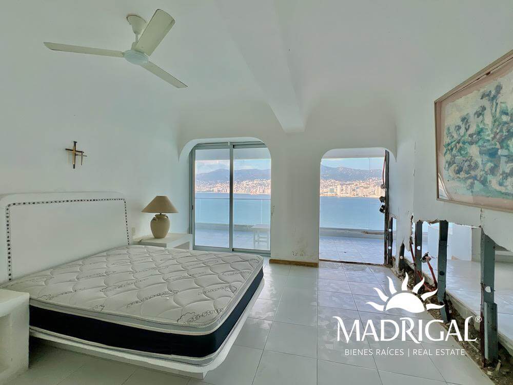 Brisamar - Pent House para su Reconstrucción Frente Al Mar con Muelle