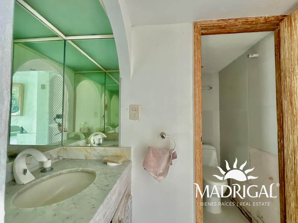 Brisamar - Pent House para su Reconstrucción Frente Al Mar con Muelle