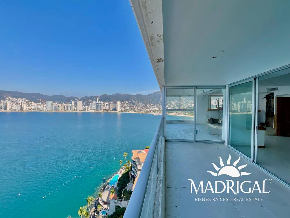 Brisamar - Pent House para su Reconstrucción Frente Al Mar con Muelle