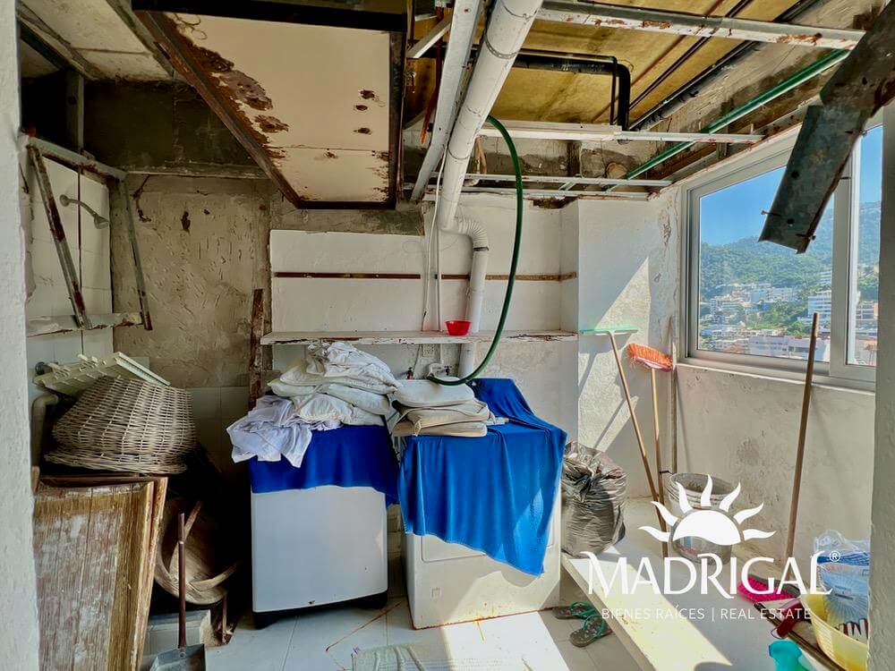 Brisamar - Pent House para su Reconstrucción Frente Al Mar con Muelle