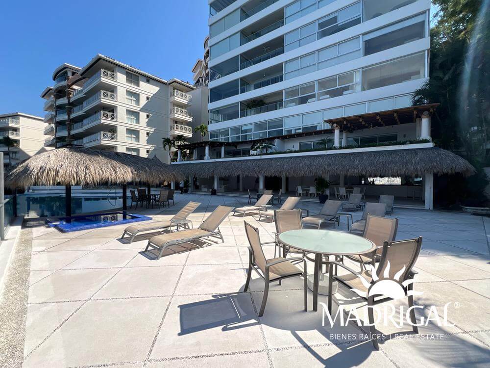 Brisamar - Pent House para su Reconstrucción Frente Al Mar con Muelle