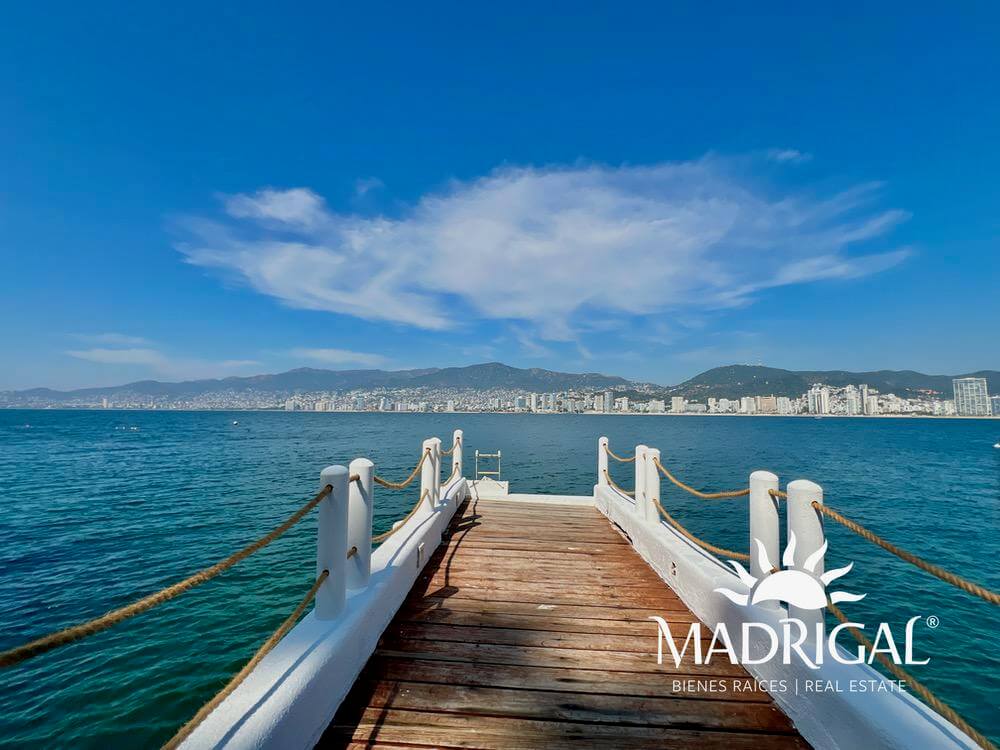 Brisamar - Pent House para su Reconstrucción Frente Al Mar con Muelle