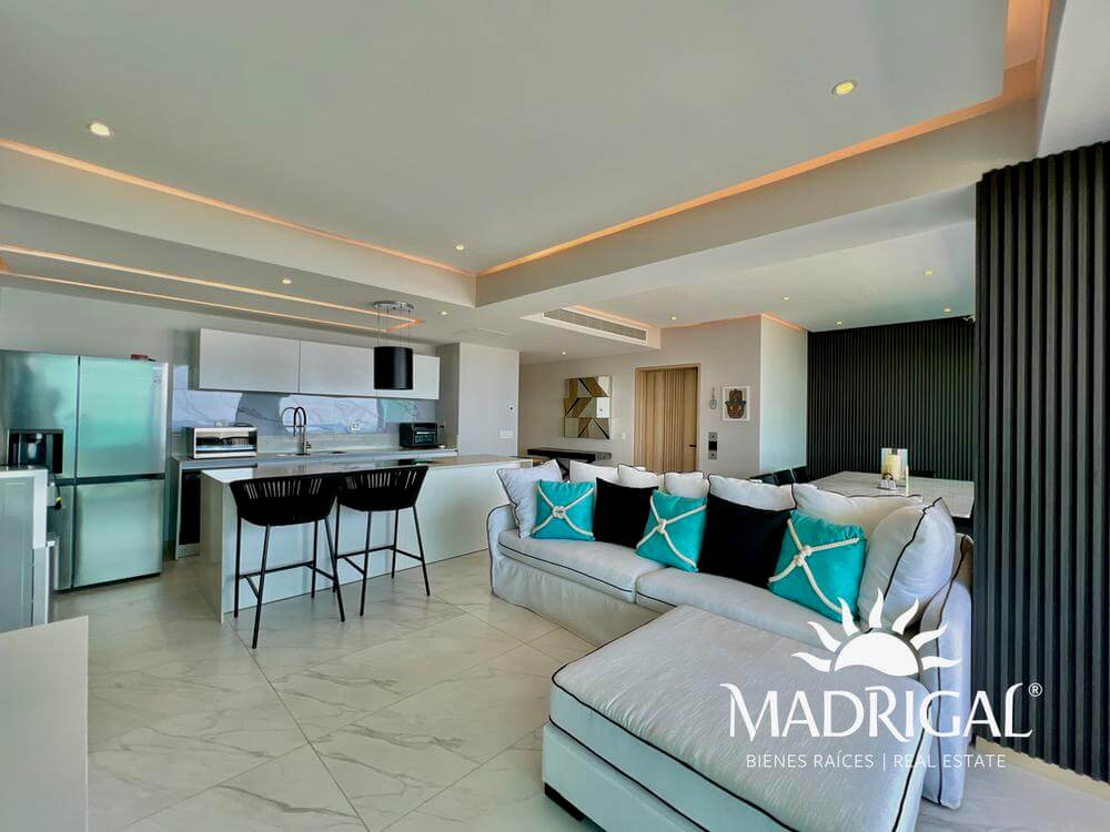 La Isla | Departamento en venta en la torre Capri de cuatro recamaras