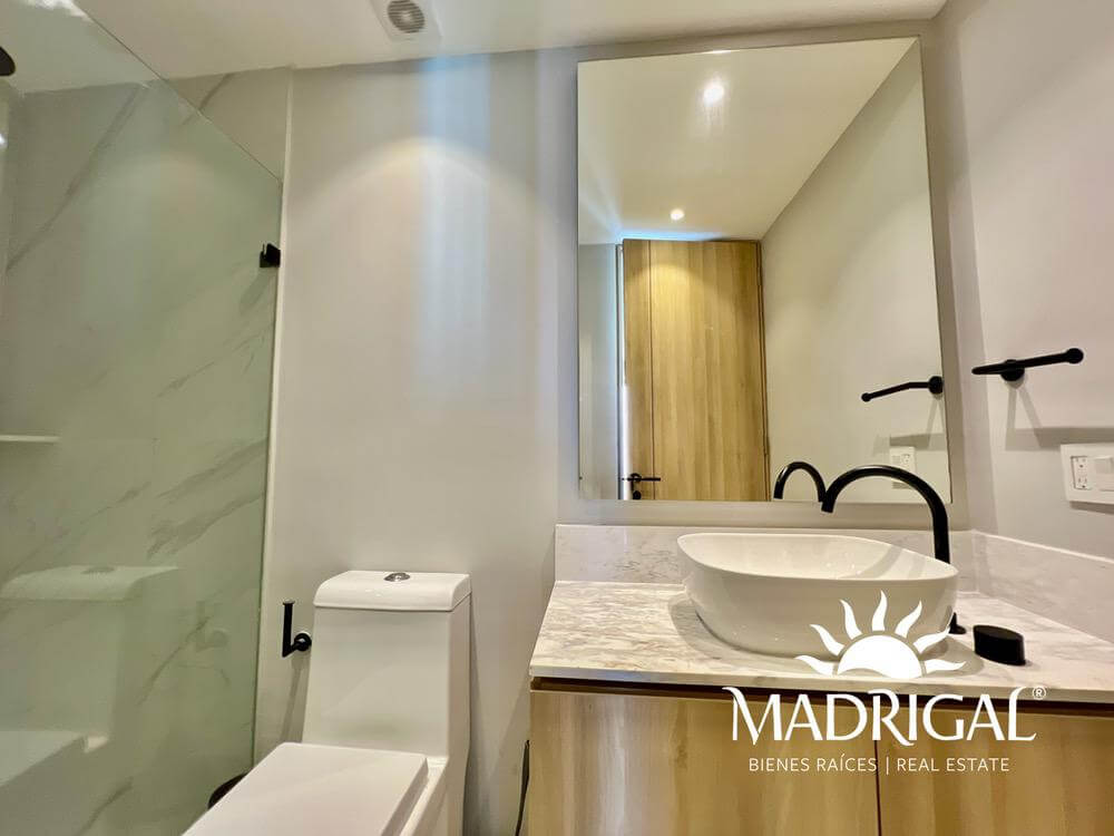 La Isla | Departamento en venta en la torre Capri de cuatro recamaras