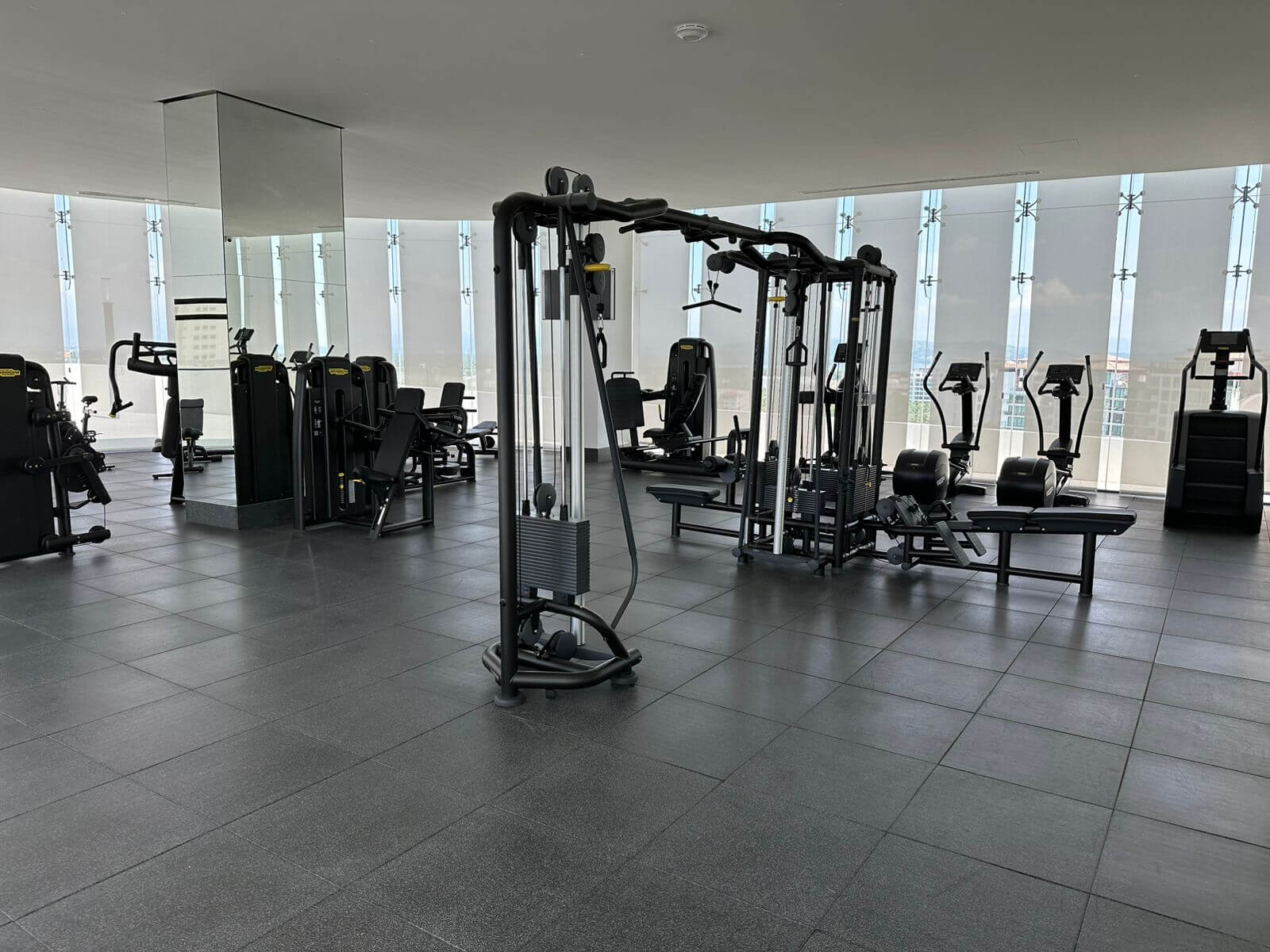 La Isla | Departamento en venta en la torre Capri de cuatro recamaras