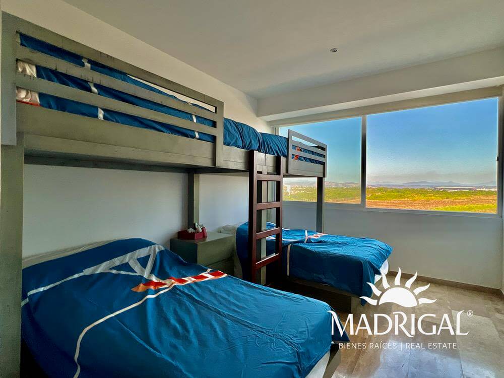 Ikaroa | Three-bedroom beachfront apartment for sale