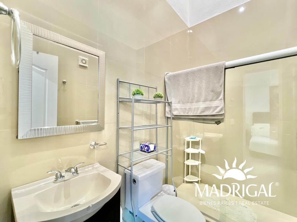 Diamante Lakes, departamento en venta de dos recamaras en un tercer nivel