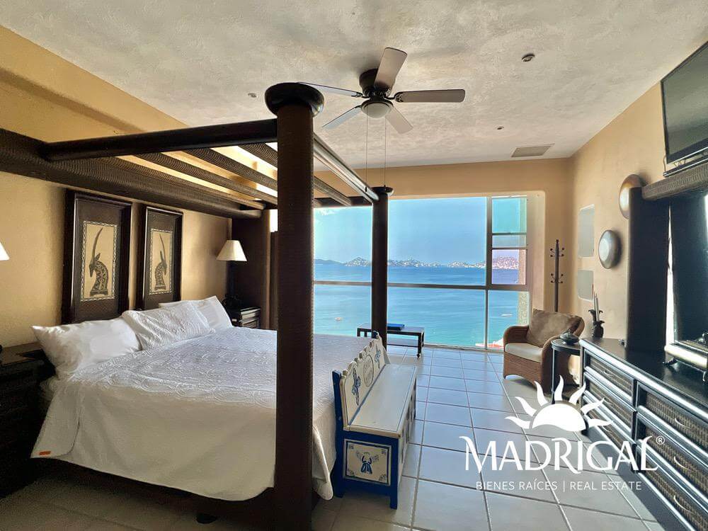 Century Resort, Departamento en venta en la bahía de Acapulco frente al mar