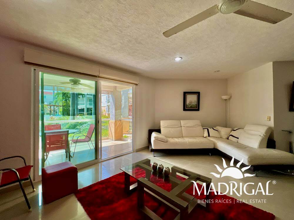 Diamante Lakes, departamento en nivel jardín de dos recamaras con acceso a la alberca