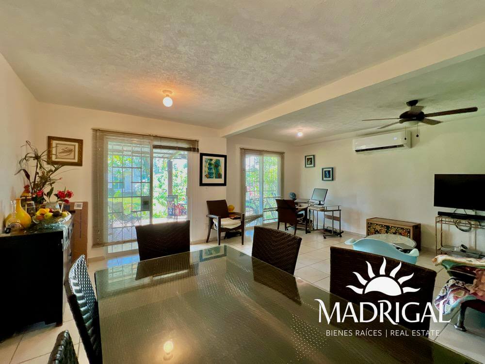 Marina Diamante, Villa en venta en esquina con amplio jardín, junto a la laguna de Tres Palos