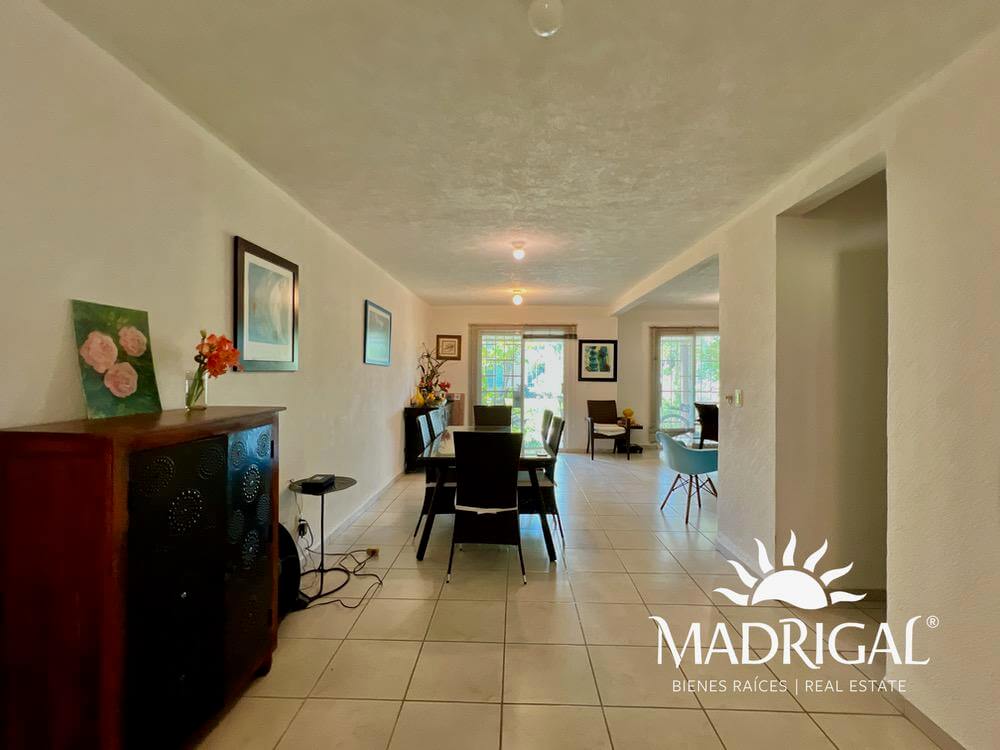 Marina Diamante, Villa en venta en esquina con amplio jardín, junto a la laguna de Tres Palos