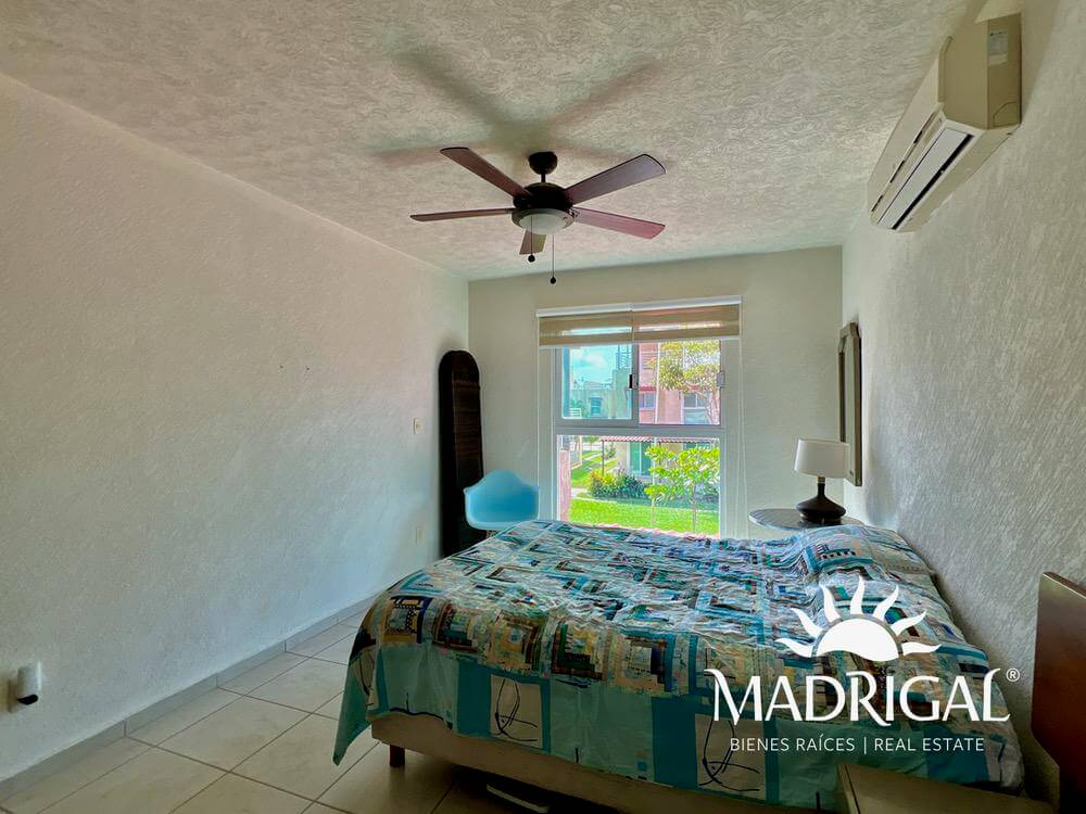 Marina Diamante, Villa en venta en esquina con amplio jardín, junto a la laguna de Tres Palos