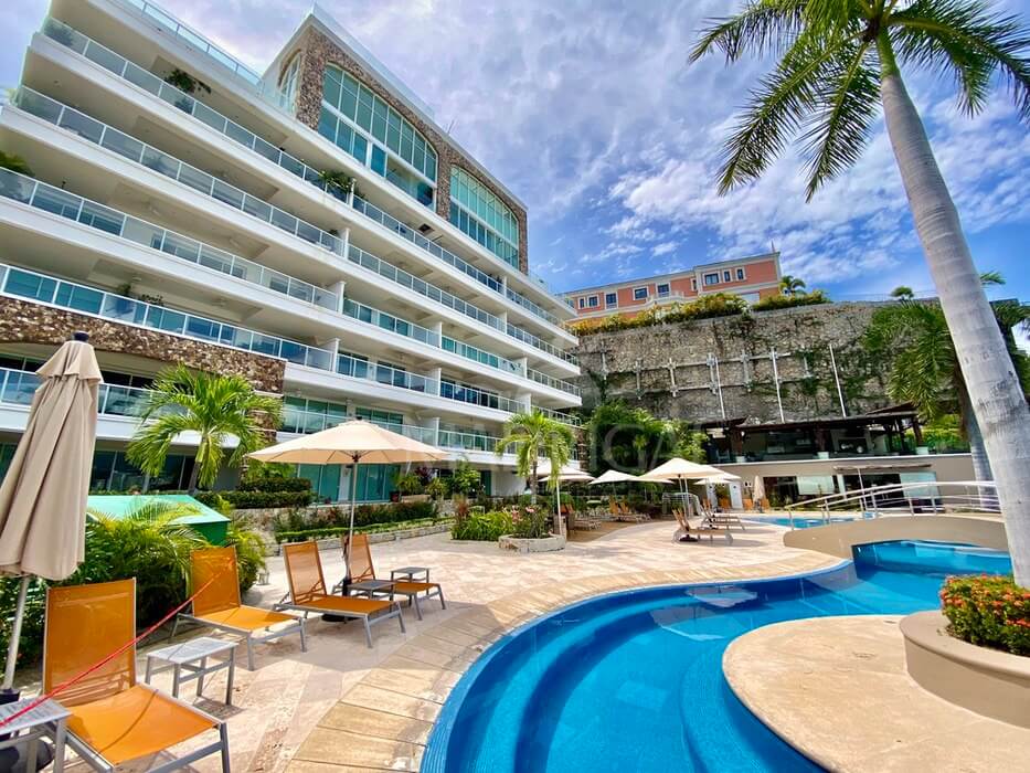 & Villas Alejandra | Departamento Garden House a la venta frente a playa en Brisas Guitarrón