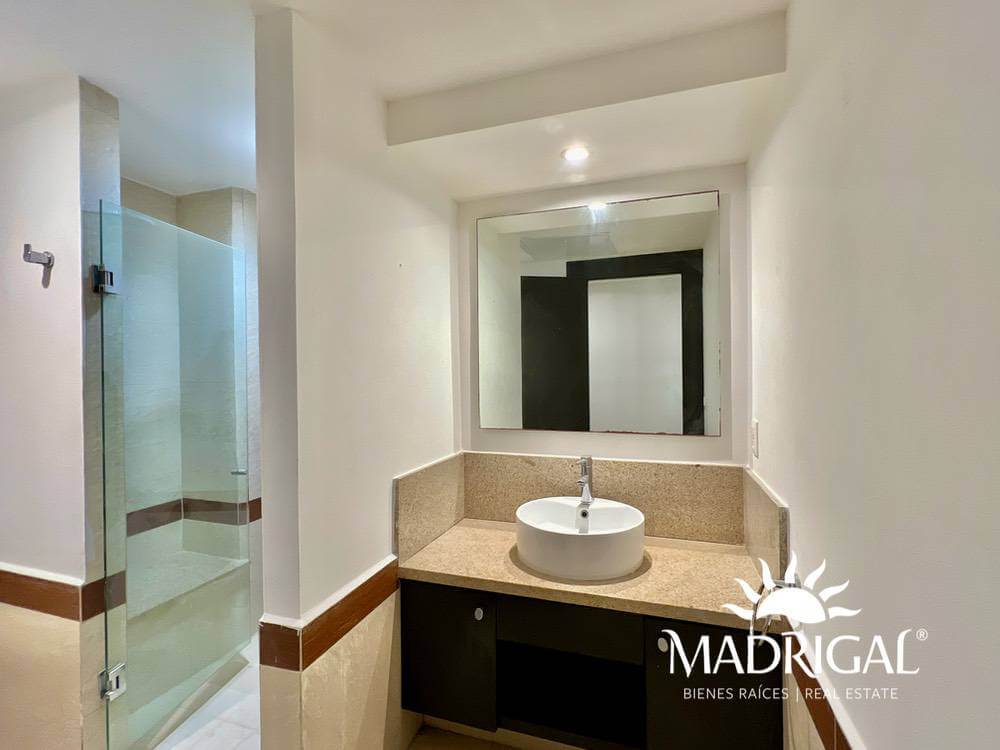 & Villas Alejandra | Departamento Garden House a la venta frente a playa en Brisas Guitarrón