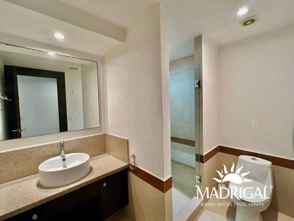 & Villas Alejandra | Departamento Garden House a la venta frente a playa en Brisas Guitarrón