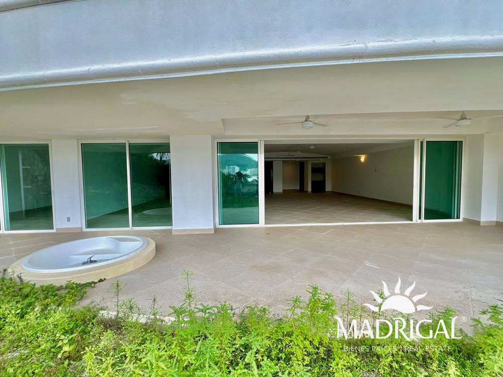 & Villas Alejandra | Departamento Garden House a la venta frente a playa en Brisas Guitarrón