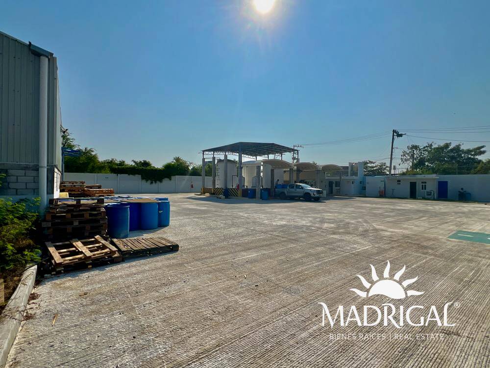 Bodega en venta en Cayaco sobre terreno de 4978 m2