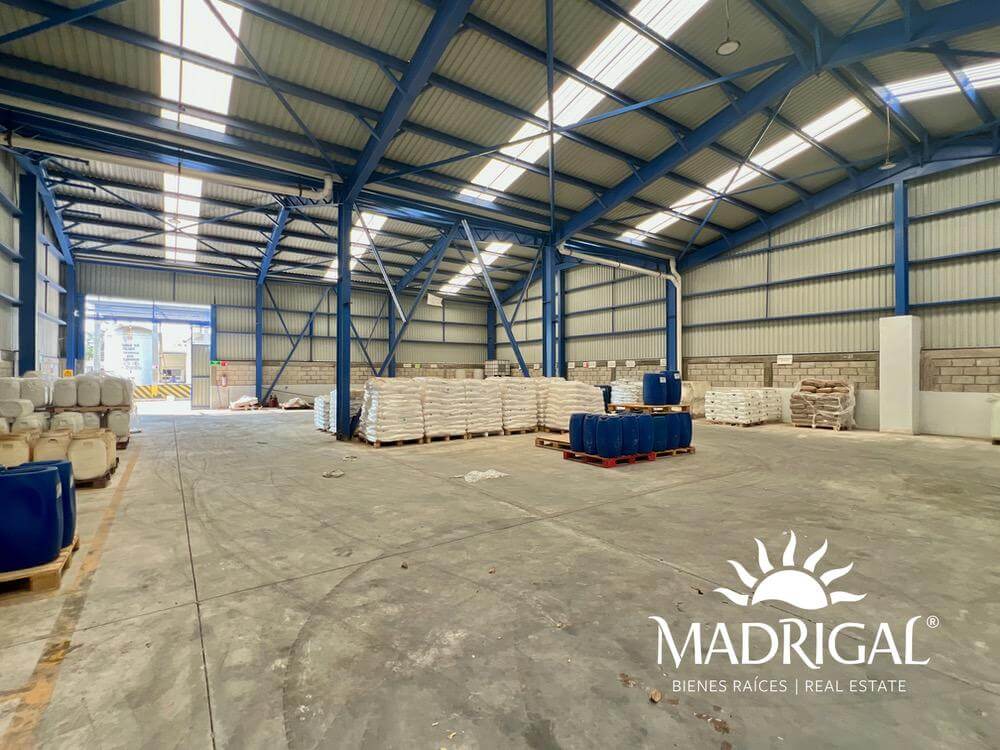 Bodega en venta en Cayaco sobre terreno de 4978 m2
