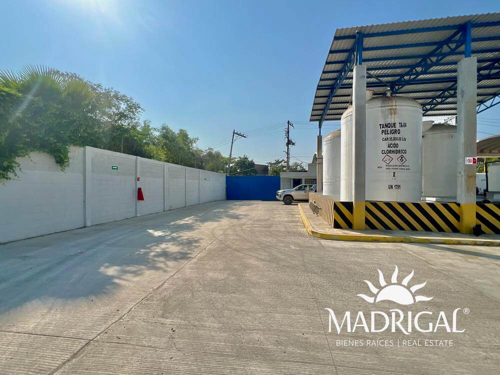 Bodega en venta en Cayaco sobre terreno de 4978 m2