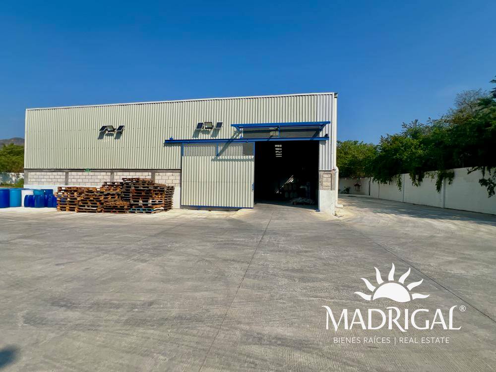 Bodega en venta en Cayaco sobre terreno de 4978 m2