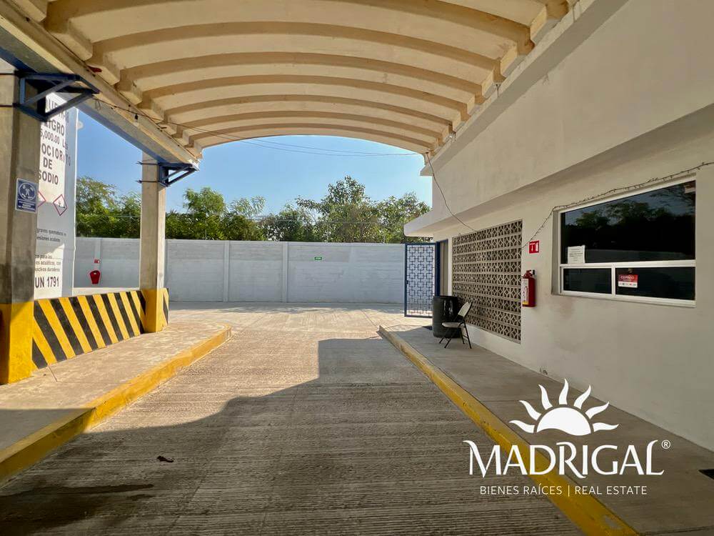 Bodega en venta en Cayaco sobre terreno de 4978 m2