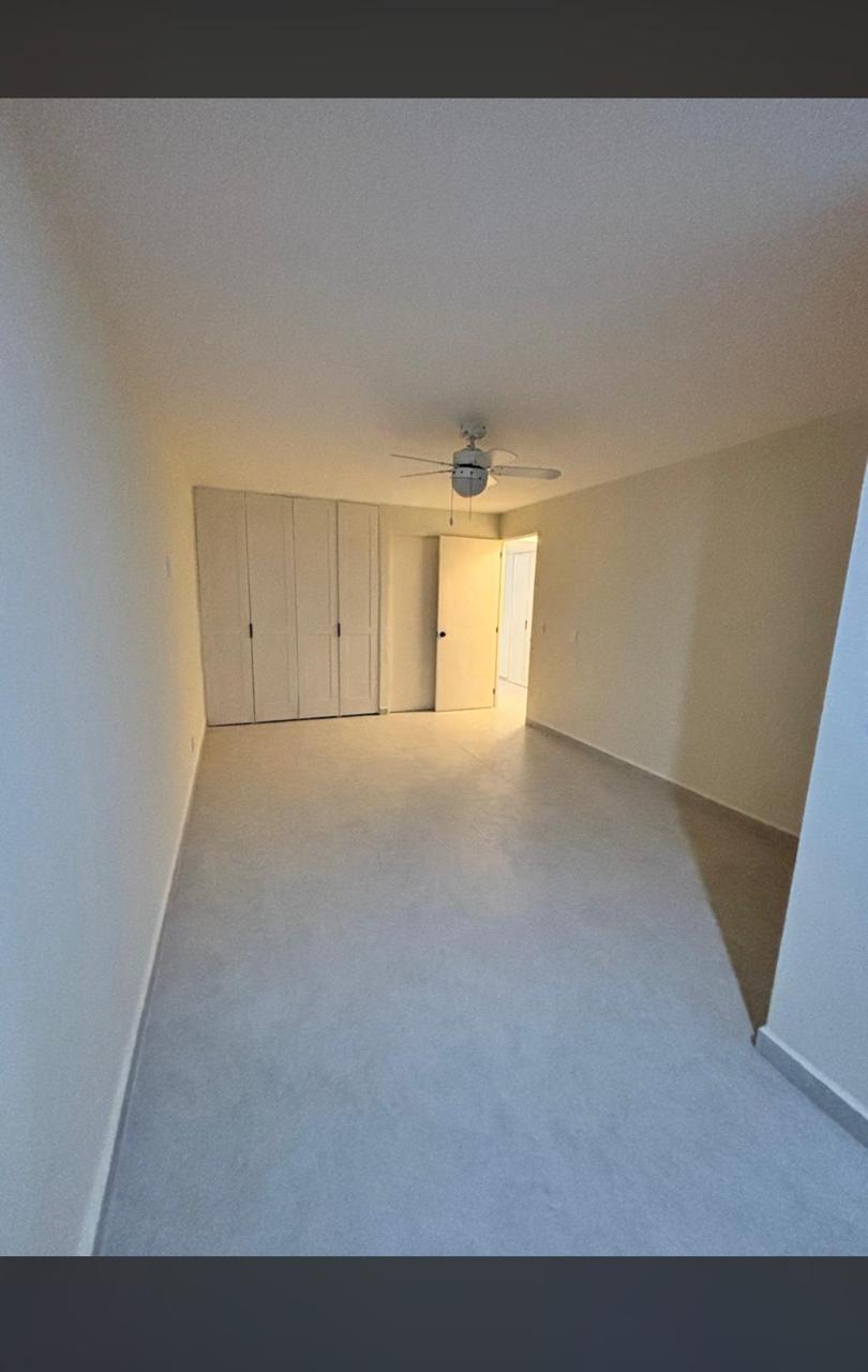 & Antibes | Departamento remodelado en venta en la bahía de Acapulco de tres recamaras