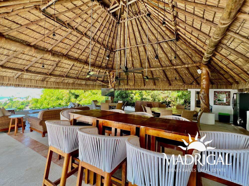 Casa en venta en las Brisas Sección la Concha en Acapulco, con vista a la bahía