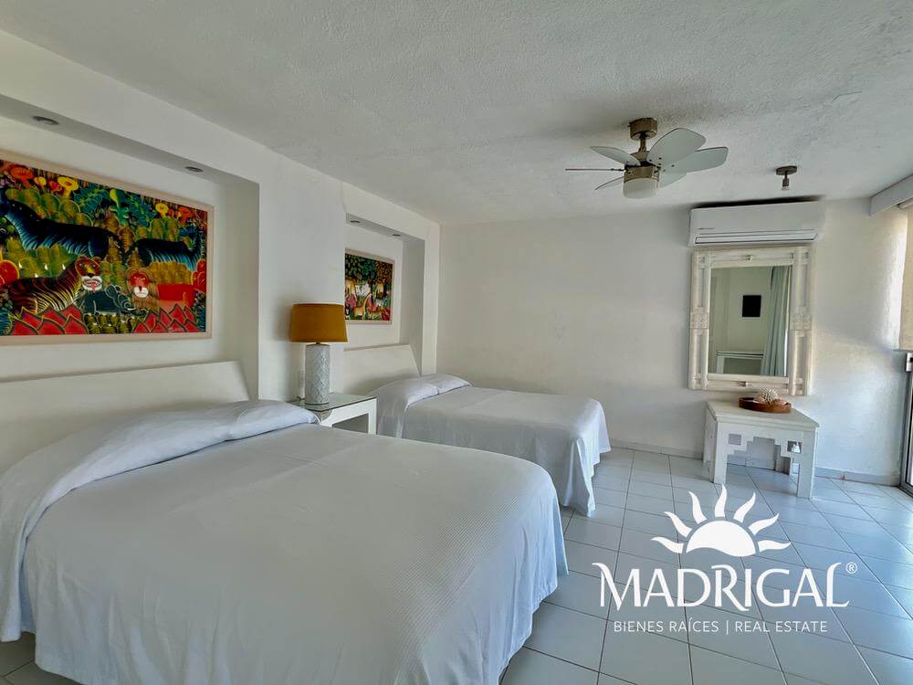 Casa en venta en las Brisas Sección la Concha en Acapulco, con vista a la bahía