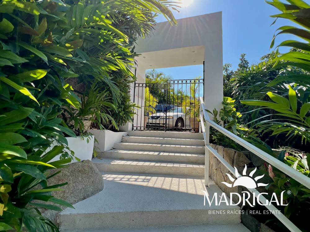 Casa en venta en las Brisas Sección la Concha en Acapulco, con vista a la bahía