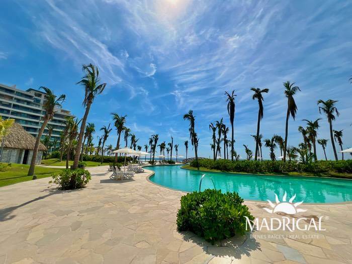 Isla | Departamento en Venta en torre Emerald de tres recamaras en nivel jardín