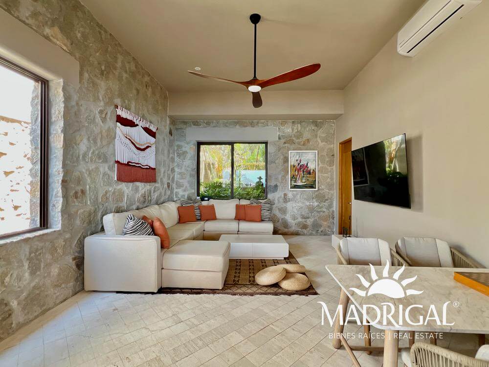 Villa Caracol | Exclusiva villa en venta de cinco recámaras con vista al mar en el Fraccionamiento Brisas Marques