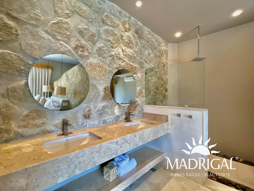 Villa Caracol | Exclusiva villa en venta de cinco recámaras con vista al mar en el Fraccionamiento Brisas Marques