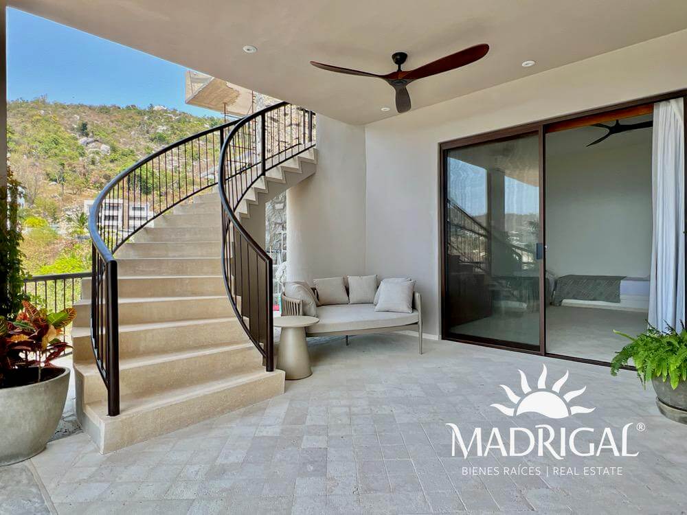 Villa Caracol | Exclusiva villa en venta de cinco recámaras con vista al mar en el Fraccionamiento Brisas Marques