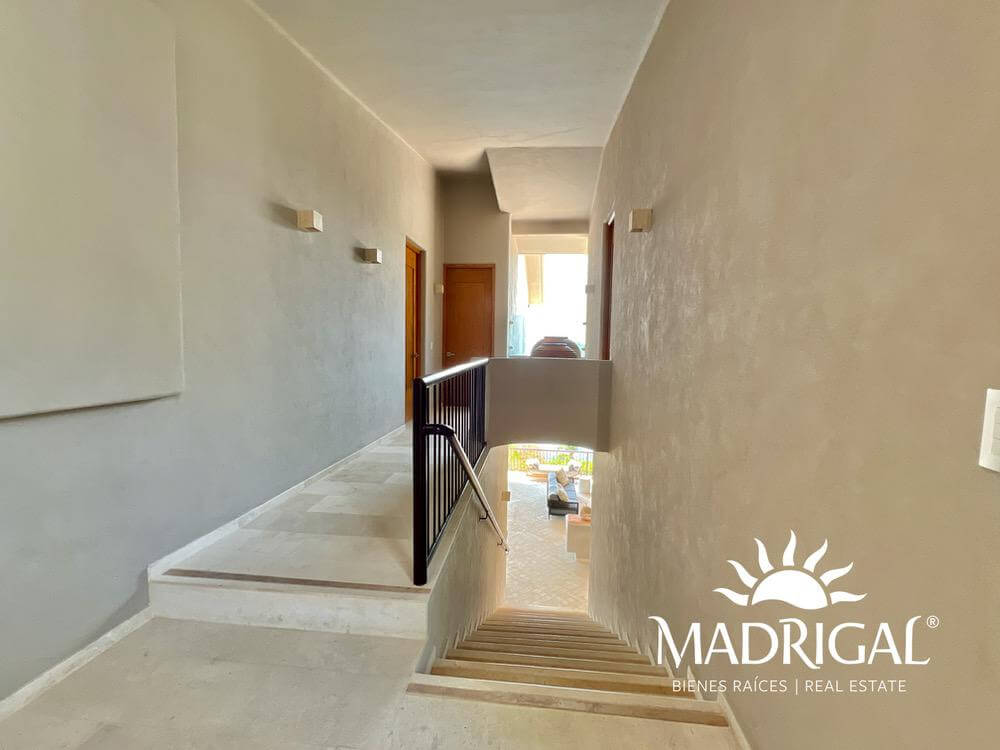 Villa Caracol | Exclusiva villa en venta de cinco recámaras con vista al mar en el Fraccionamiento Brisas Marques