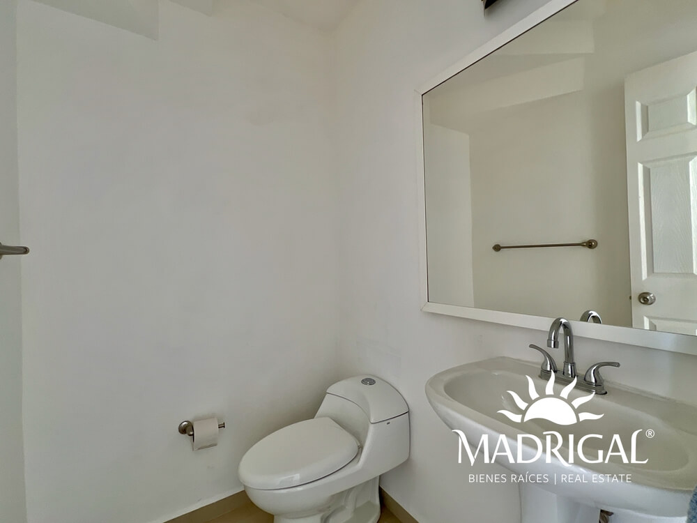 Villa Caracol | villa en condominio horizontal sobre el Boulevard de las Naciones en Acapulco