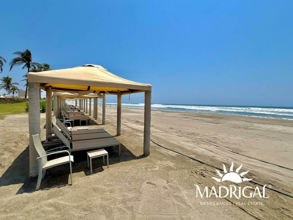 Del Mar Tres Vidas | Departamento en venta en nivel jardín con alberca propia