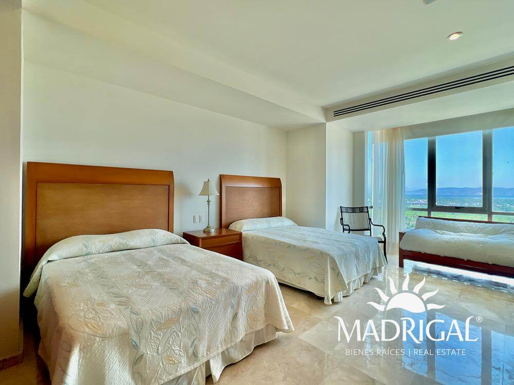 Costa Ventura |Departamento en venta de cuatro recámaras frente al mar