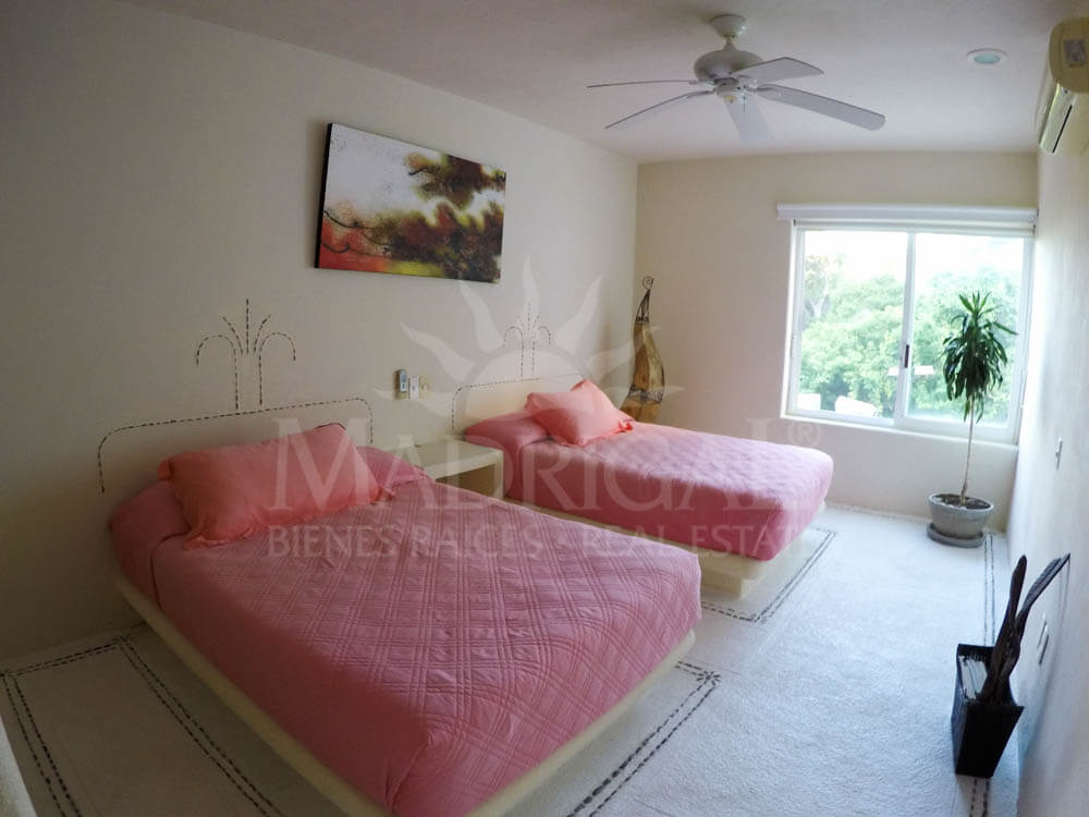 Penthouse en venta en Real del Sol para reconstrucción en Real Diamante